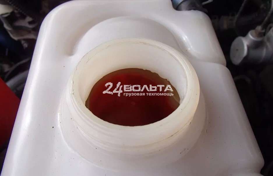 Замена масла в антифризе Скания